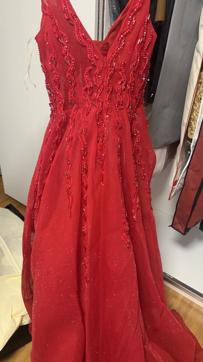 Kleider: Wunderschönes Rotes Abendkleid / Ballkleid – Gebraucht aus Sennhof Winterthur von bibo11 3