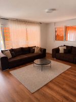 2 grosse Sofas in Dunkelbraun – sehr guter Zustand