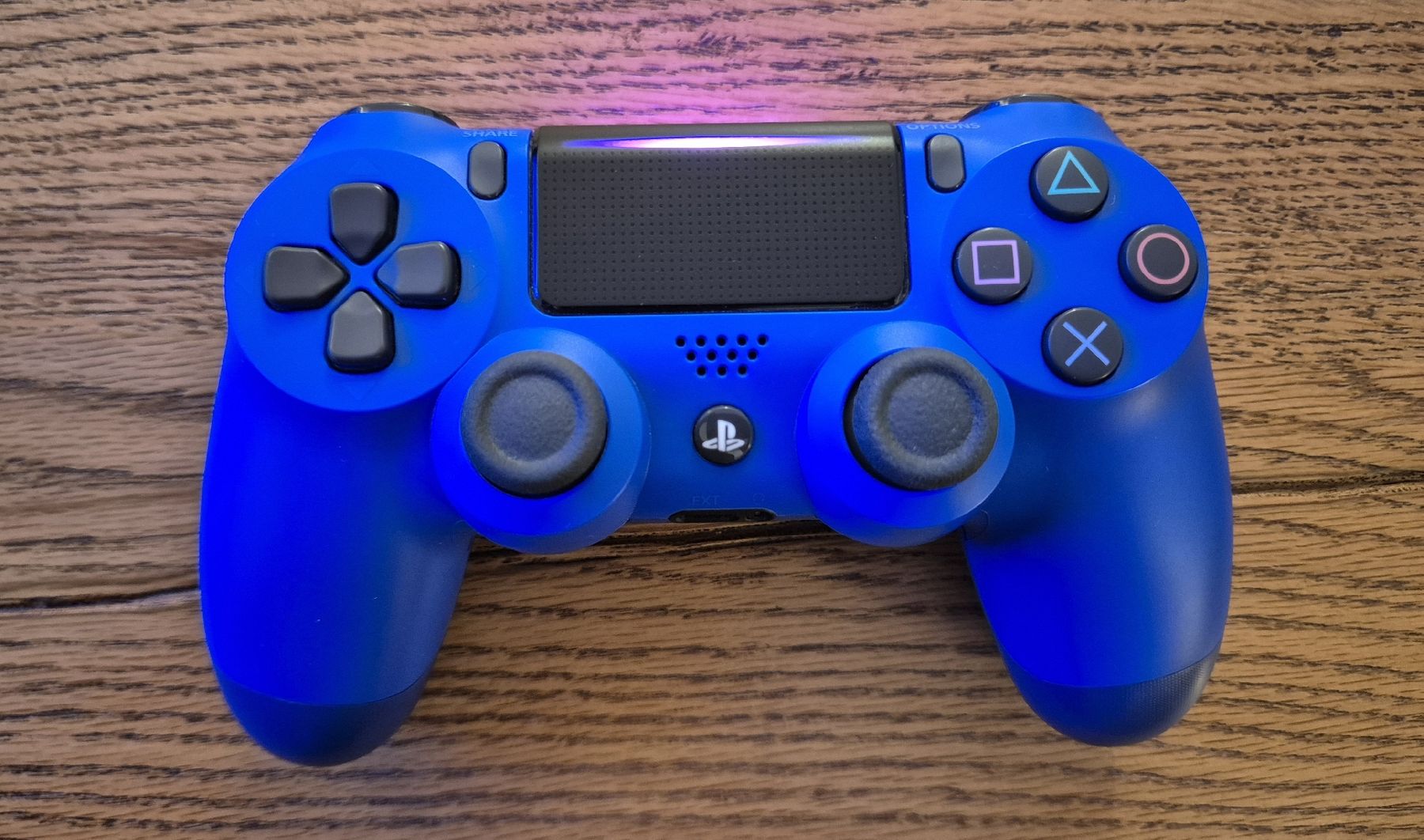 Sony Controller: Original Sony PS4 DualShock 4 V2 Controller Blau – Gebraucht aus Au SG von KonsoleWerk