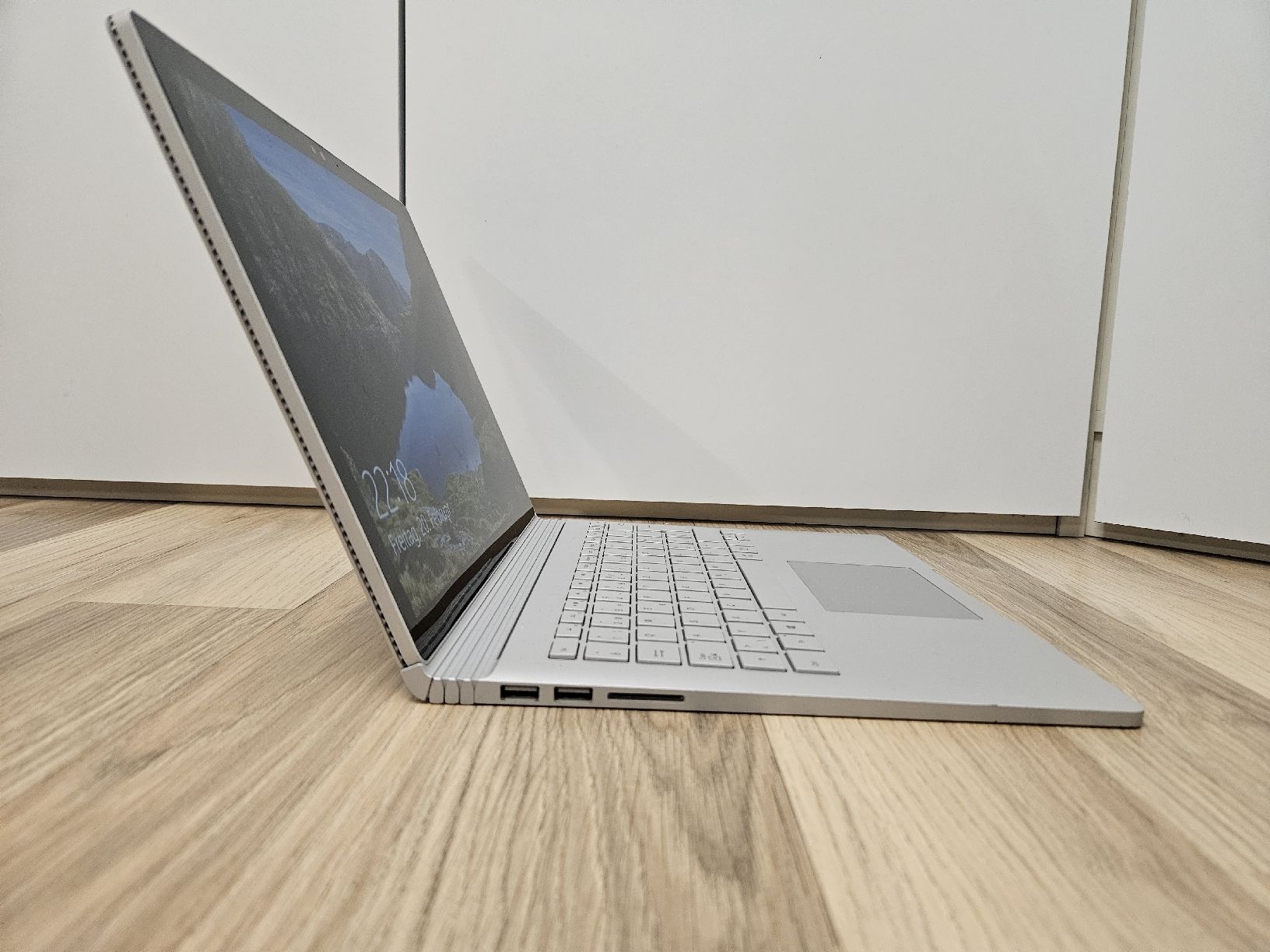 Microsoft Notebook: Microsoft Surface Book (1. Gen.), 13.5" – Usato da Biel-Benken BL venduto da Domaen 3