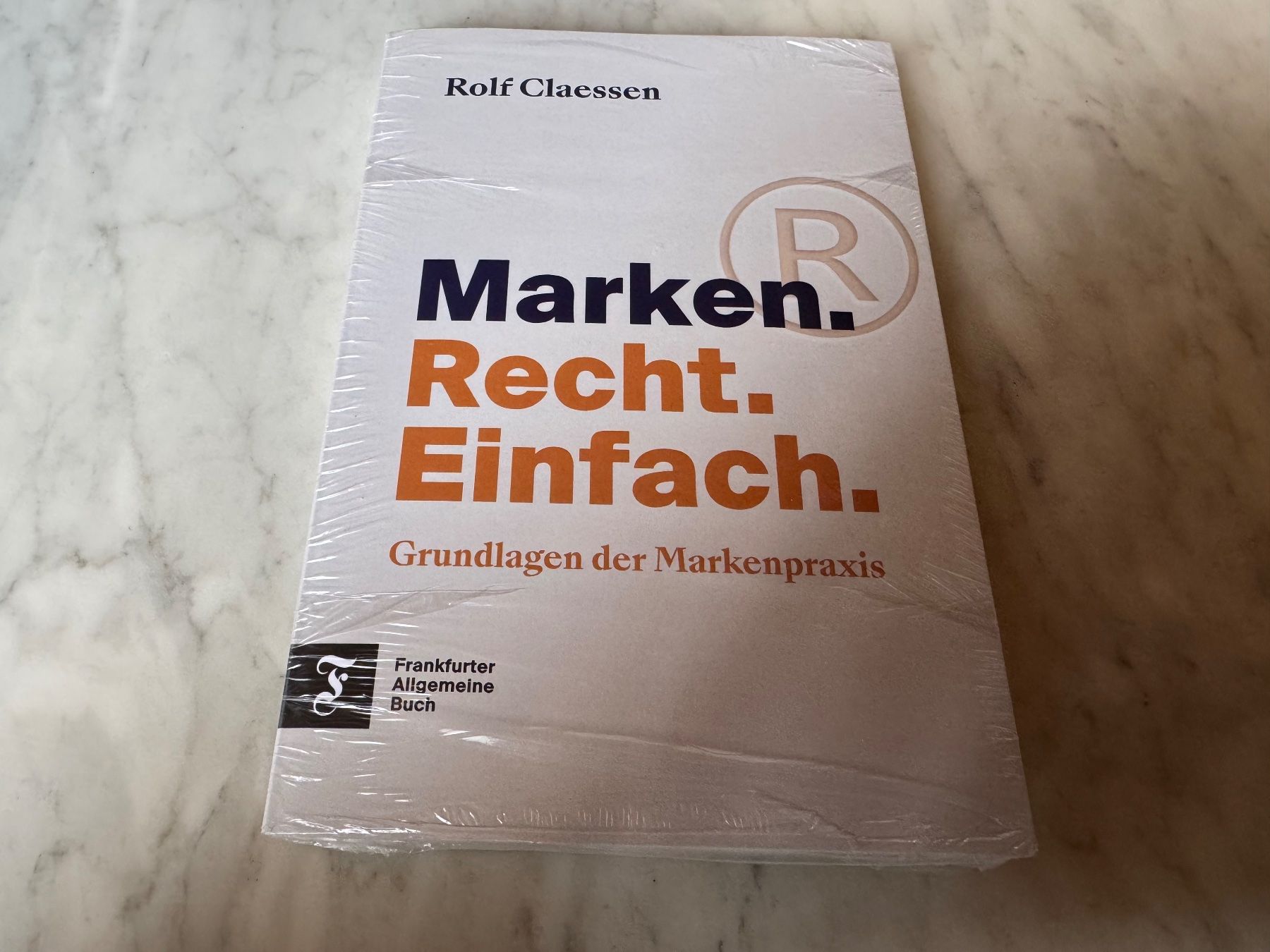 Livres: MARKEN RECHT EINFACH – Neuf avec emballage d'origine à hägendorf par twilightprincess