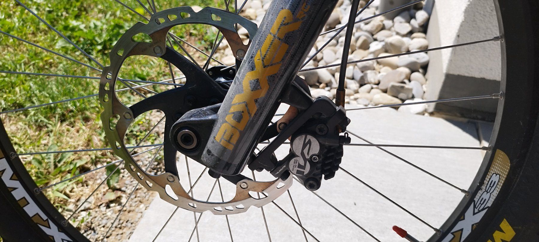 Kona Velos: kona operator DH 2012 – Gebraucht aus Broc von emilien86 9