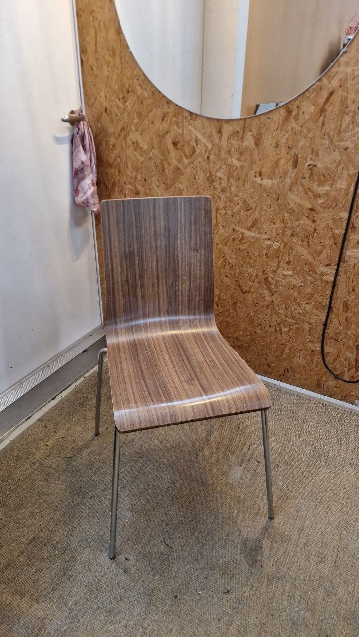 Chaises: Vier robuste Stühle – D'occasion à Bern par Lu.Ma