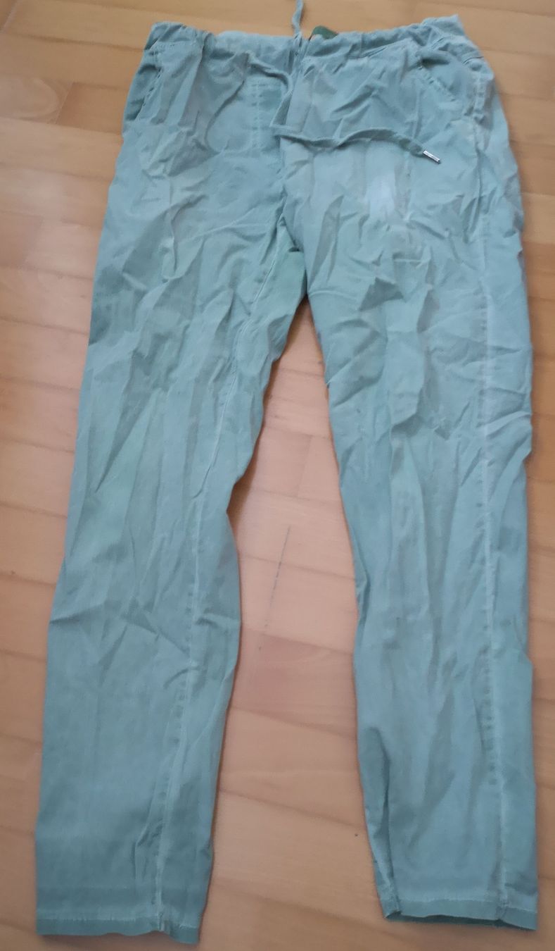 Pantaloni: Mintgrüne Sommer Stoffhose Gr. 38/40 – Usato da Sissach venduto da sasocla