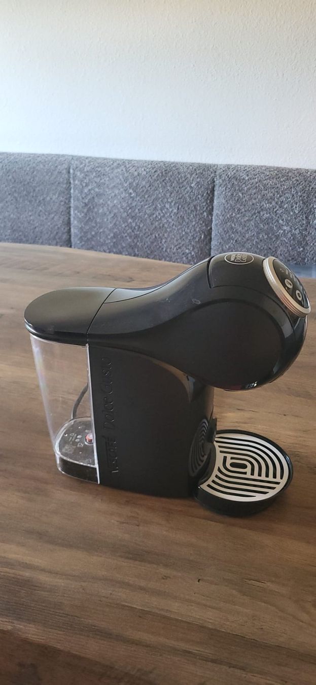 De'Longhi Macchine per caffè & Macchine per espresso: Dolce Gustao Genio s Plus Maschine – Usato da Aesch BL venduto da SW.Klus