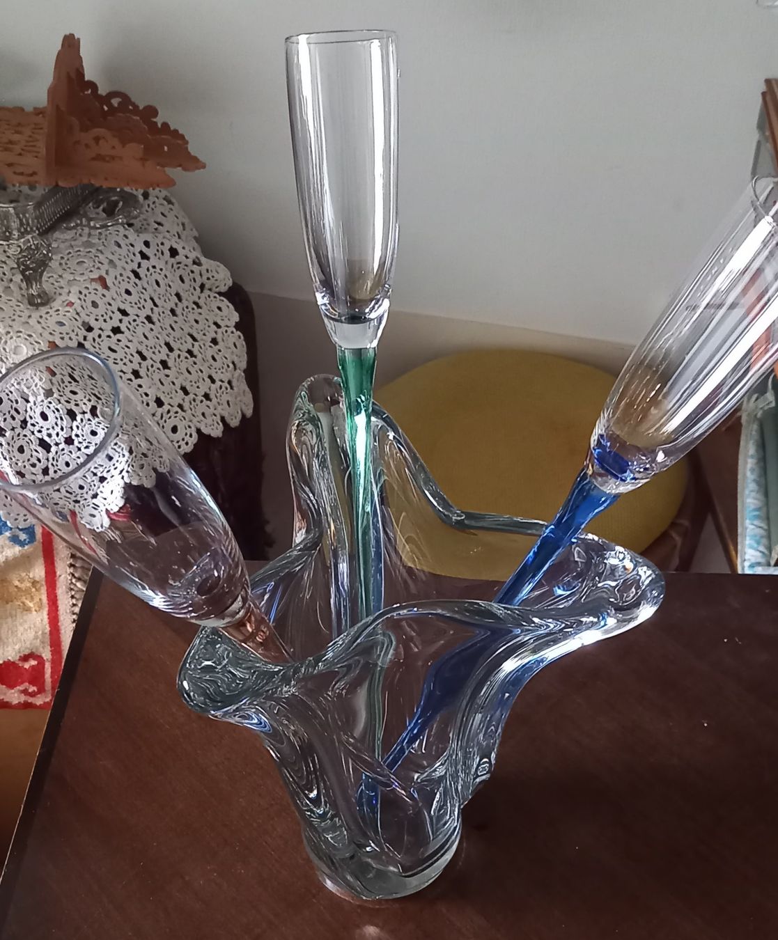 Murano Vasi & Recipienti: Flûtes à Champagner mit Murano Vase. – Usato da Greifensee venduto da YMCA1943 2