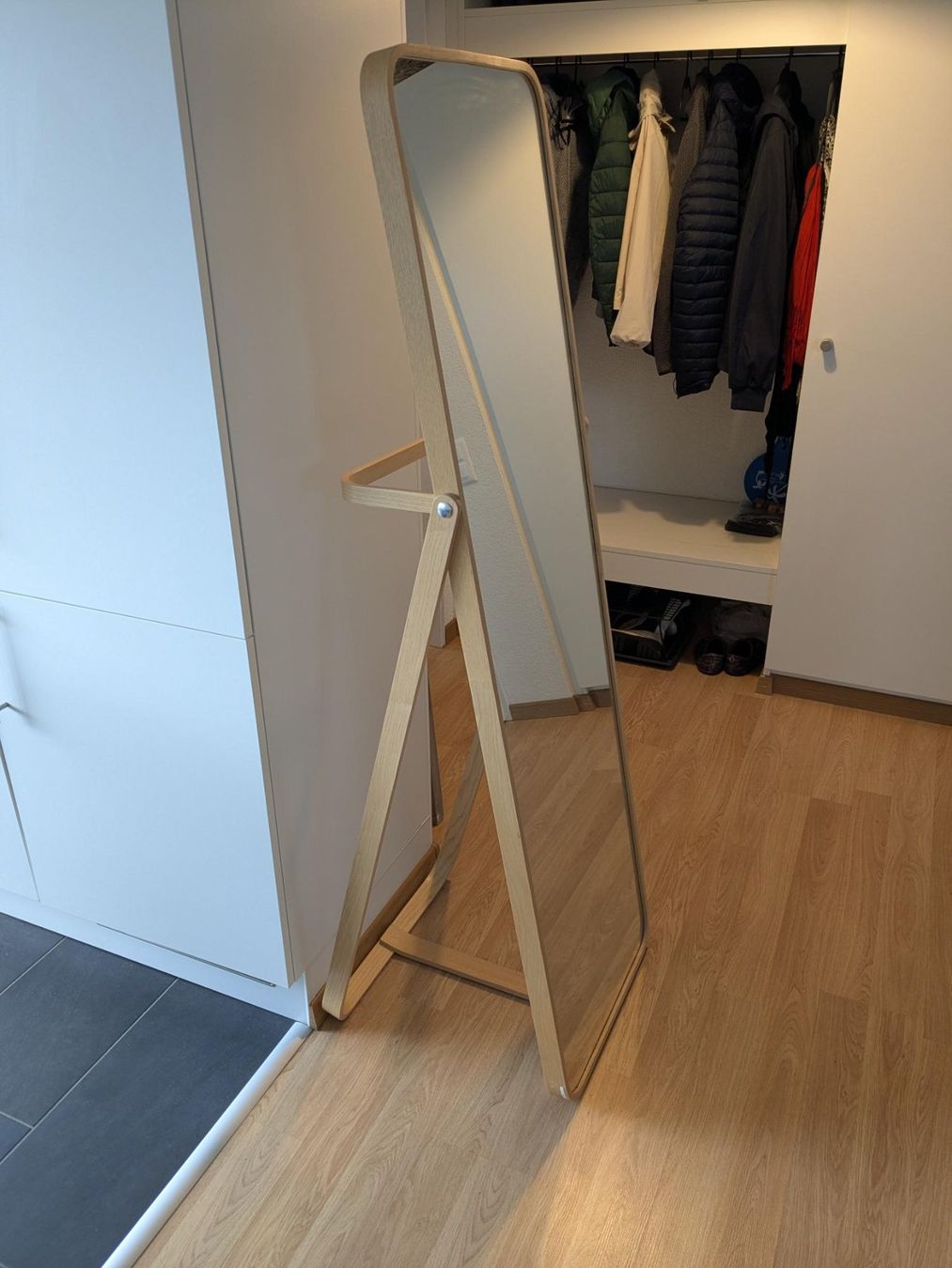 Ikea Specchi: Standspiegel "Ikornness", Esche, 52x167 cm – Usato da Zürich venduto da cclsn