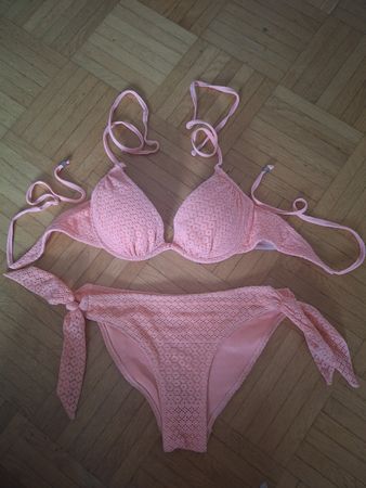 schöner Bikini Gr 32/34 CupA Push up korall zum Binden 