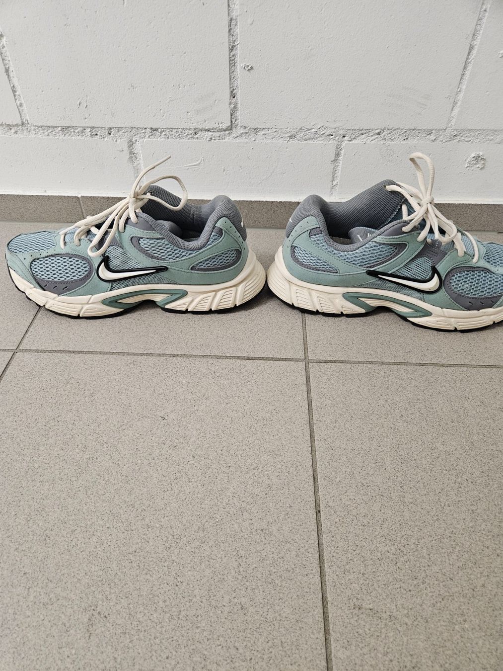 Nike Damenschuhe: Nike Damen Trekkingschuh Grösse 41 – Gebraucht aus Ennetbürgen von Kondor1950 5