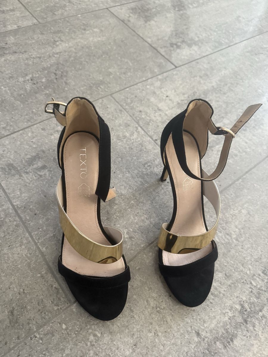 Scarpe da donna: Texto pumps – Usato da Allschwil venduto da lor_6cgq 1