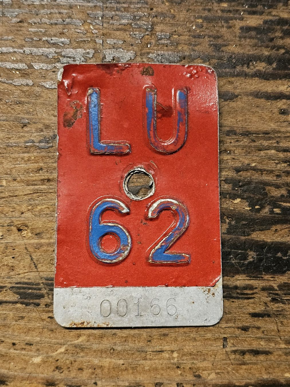Schilder: Velonummernschild LU 62 – Gebraucht aus Meisterschwanden von Hummer21