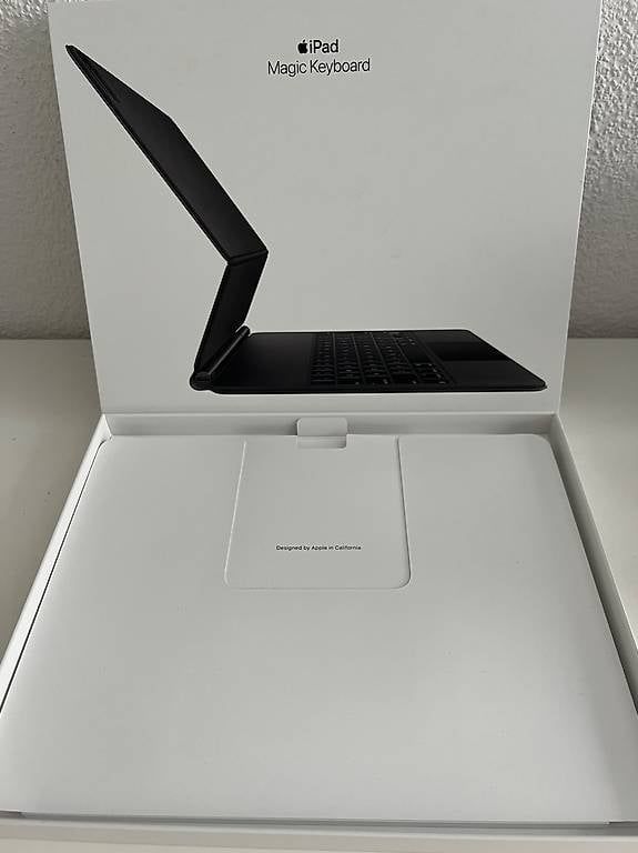 Tablet PC: iPad Pro 12.9'' + Magic Keyboard – Neu (gemäss Beschreibung) aus Hausen AG von hevinisbert 8