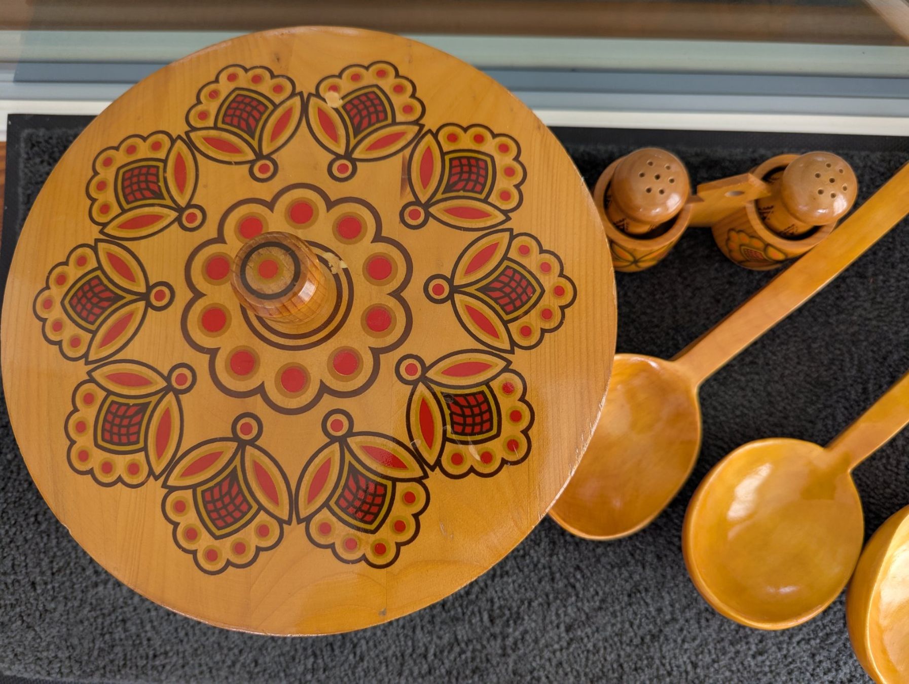 Set di piatti: Vintage - Holz Geschirrset – Usato da Ormalingen venduto da marithias23 3