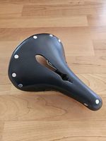 Brooks Ledersattel B17 Carved Short in schwarz (gebraucht)