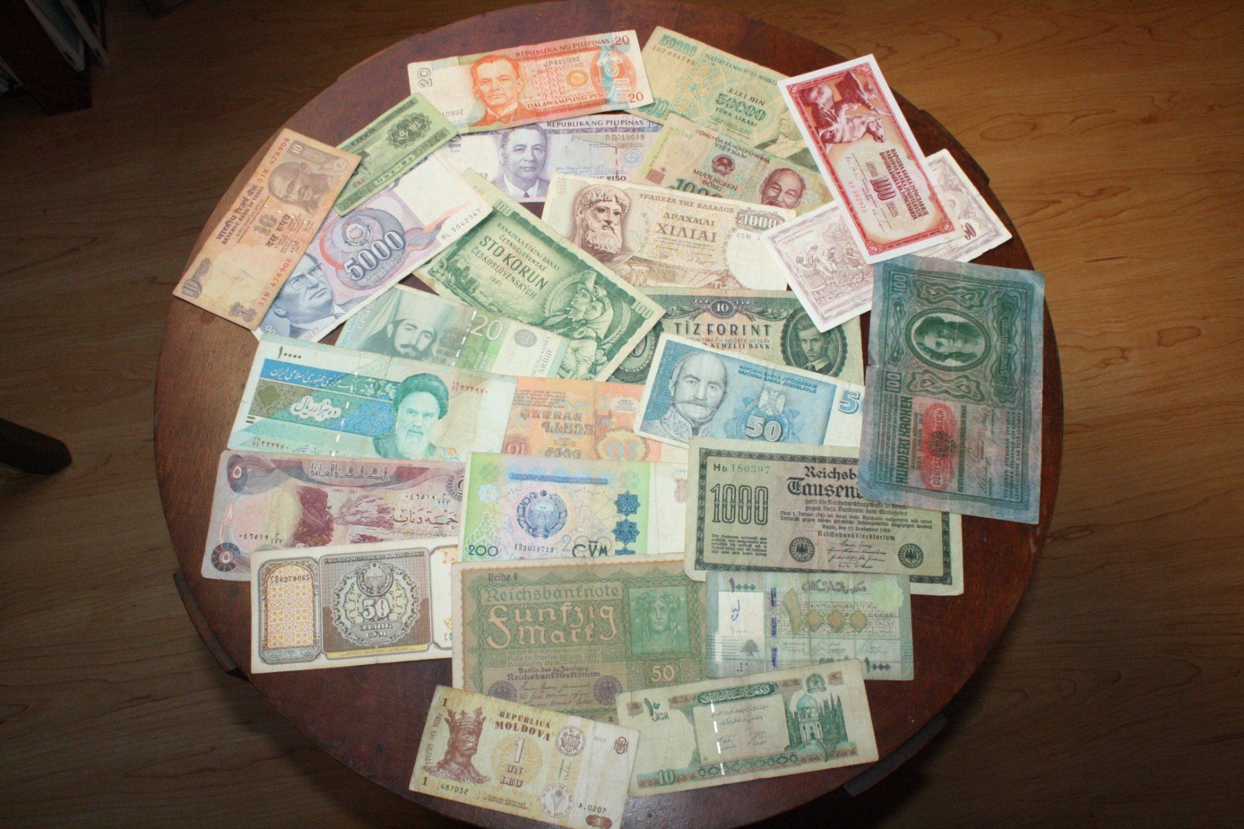 Banknoten: Lot 18 - 25 Billets différents usés – Gebraucht aus Cormondrèche von Hermes.monnaies
