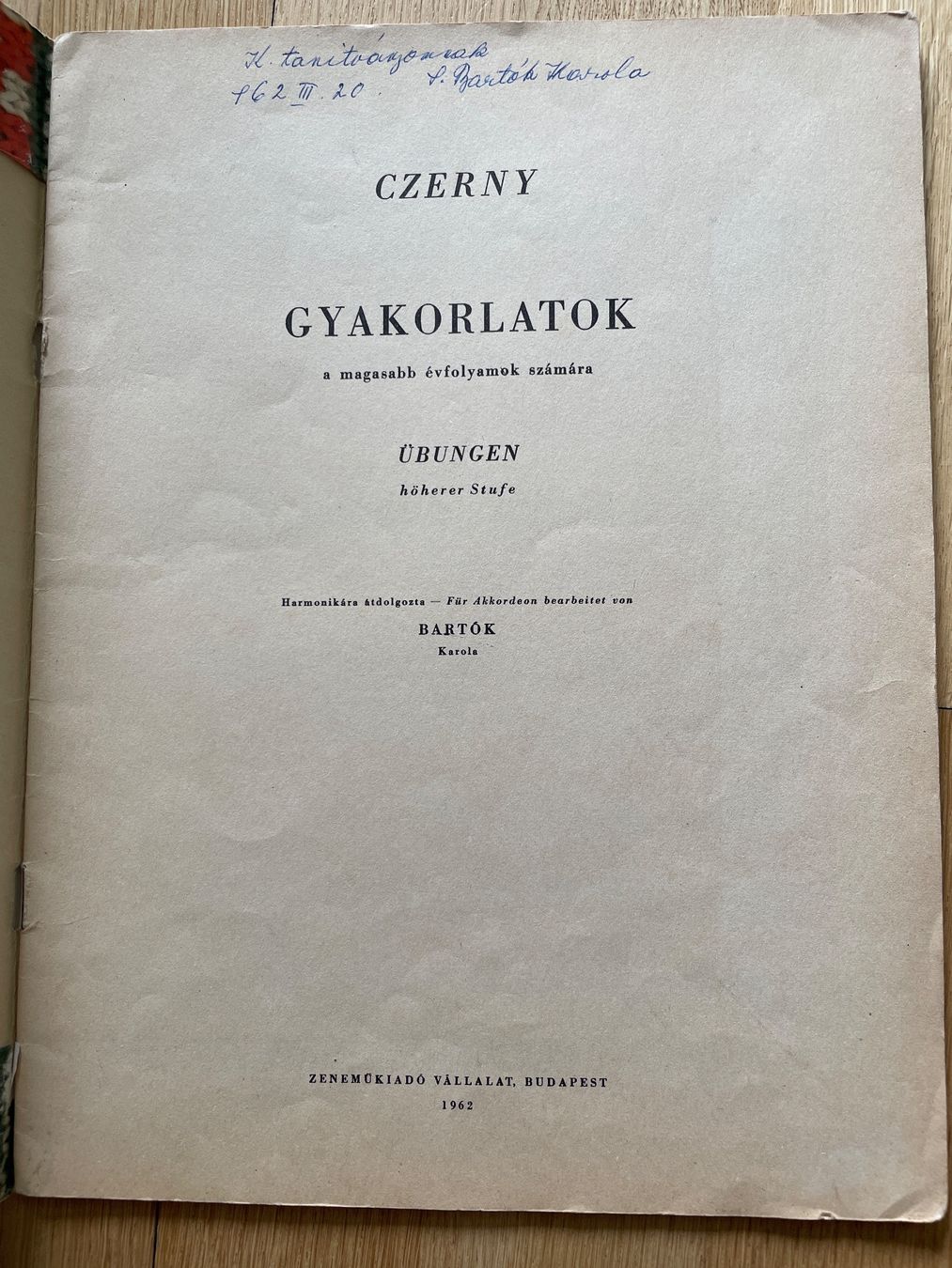 Libri: 2 Akkordeon Notenbücher ohne CD – Nuovo (secondo la descrizione) da Rüfenacht BE venduto da Edinas_shop 2