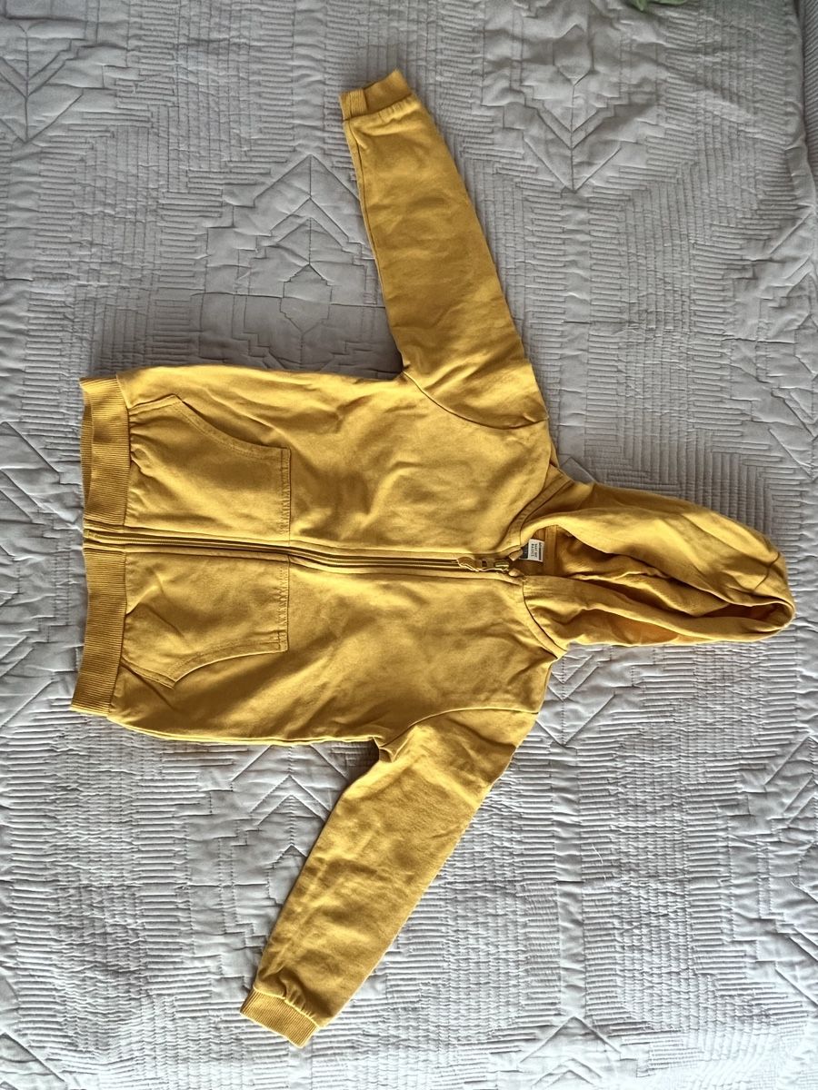 H&M Maglioni & Felpe: Fünf Gr.104/110 gebrauchte Pullover ohne Flecken  – Usato da Wettingen venduto da epe_9vbf 1