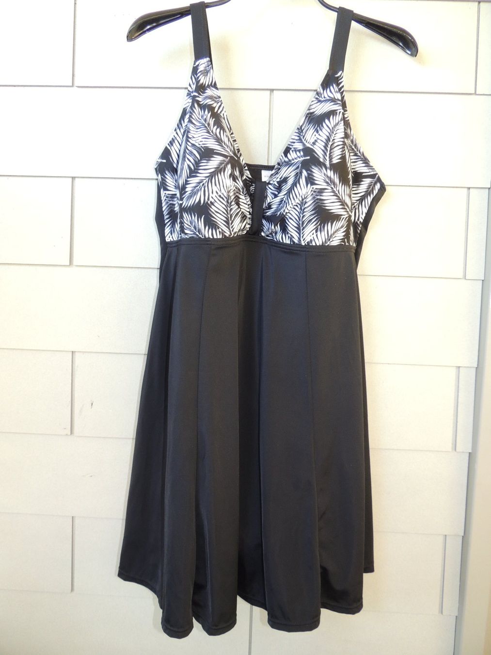 Costumi da bagno & Bikini: SCHÖNES BADEKLEID "JANINA - CURVED" SHAPING NEU 48 – Nuovo (secondo la descrizione) da Au ZH venduto da FashionConsultant 1