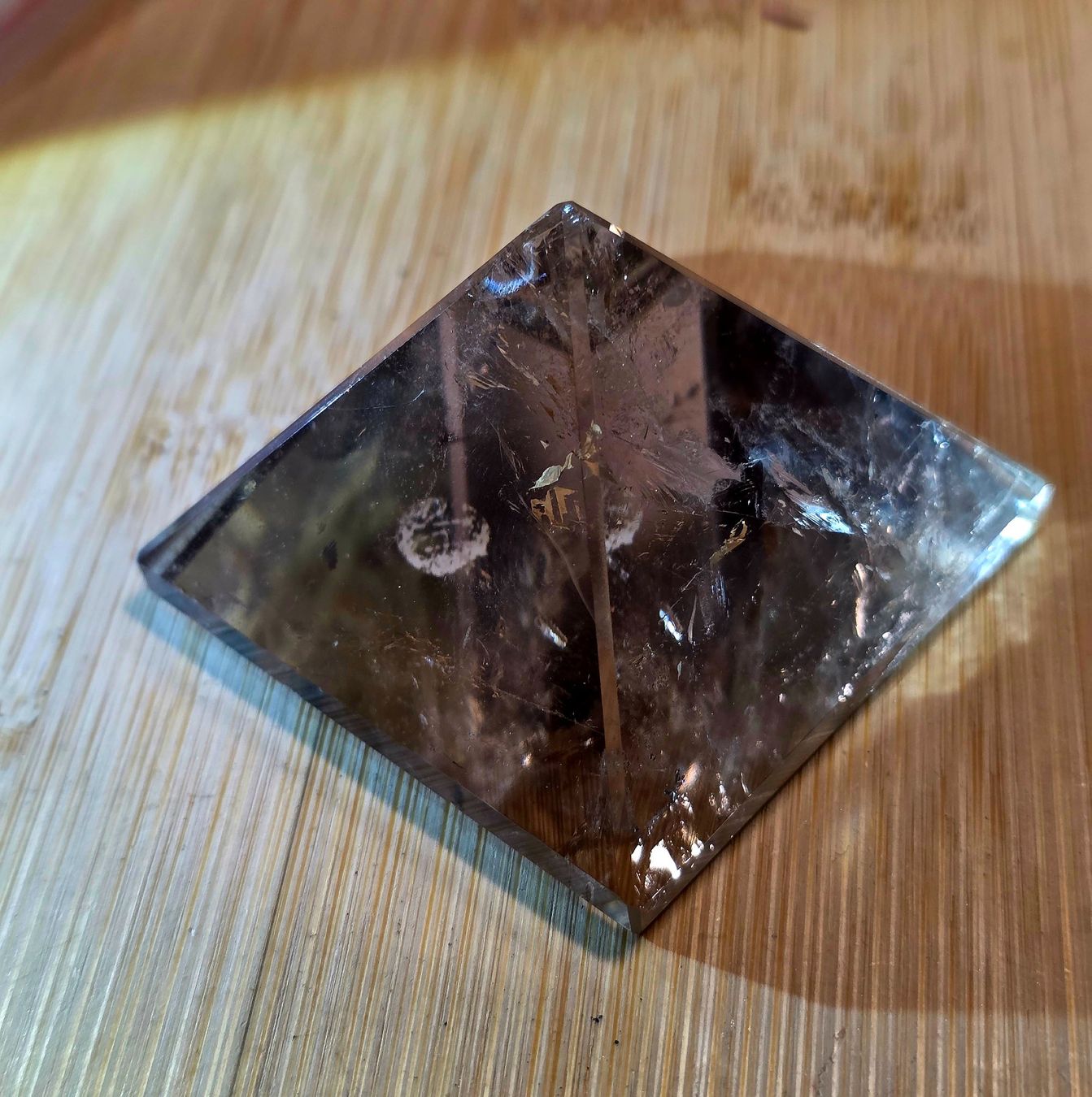 Minerali & Pietre curative: Klare Bergkristall Pyramide 90g – Nuovo e nell'imballaggio originale da Matzingen venduto da Shay_Crystalz 1