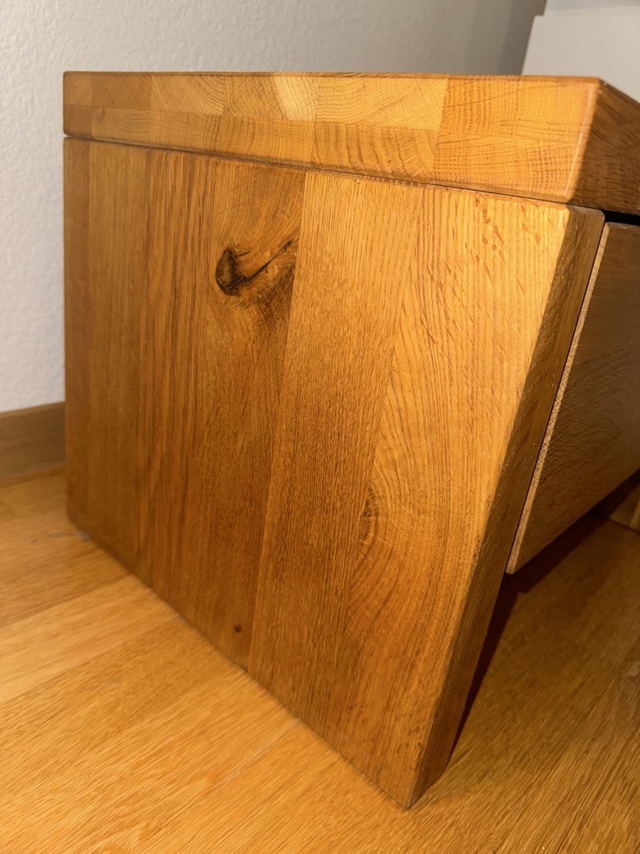 Tables de nuit: Nachttisch aus Eiche – D'occasion à Zürich par Naniiin 1