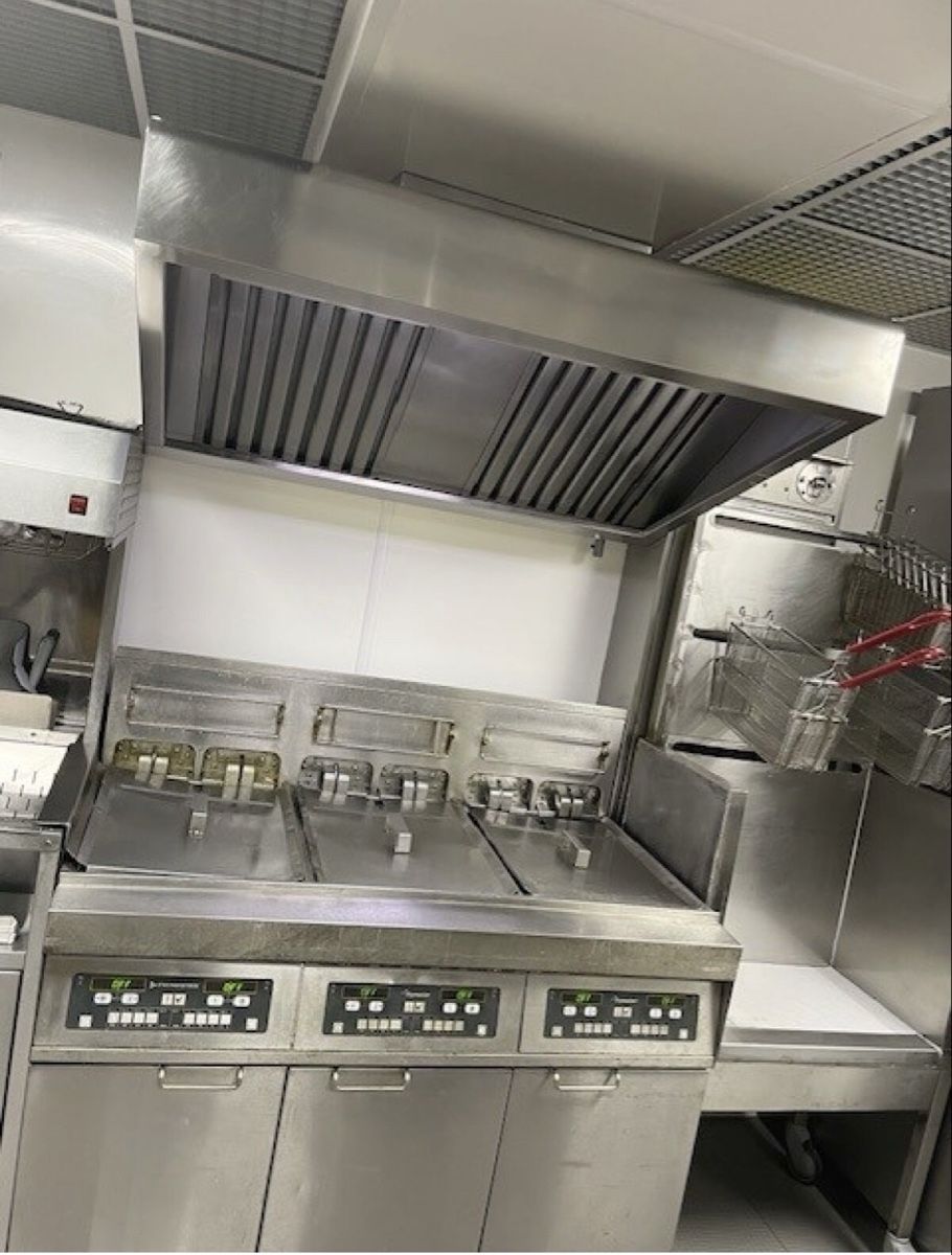 Cucine complete: Cuisine complète type mc do fast food – Usato da Thônex venduto da yac_h7nr 4