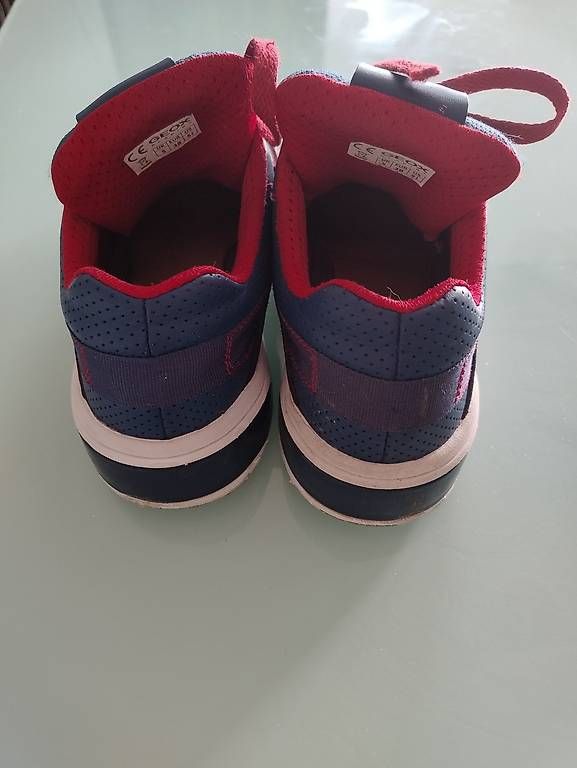 Chaussures garçon: Kinderschuhe in Gr.38 – D'occasion à Zürich par svi_dkg2 1