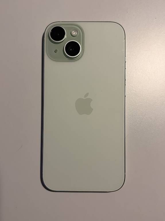 Apple Telefoni cellulari / Smartphones: iPhone 15 – Usato da Wädenswil venduto da sailaway77