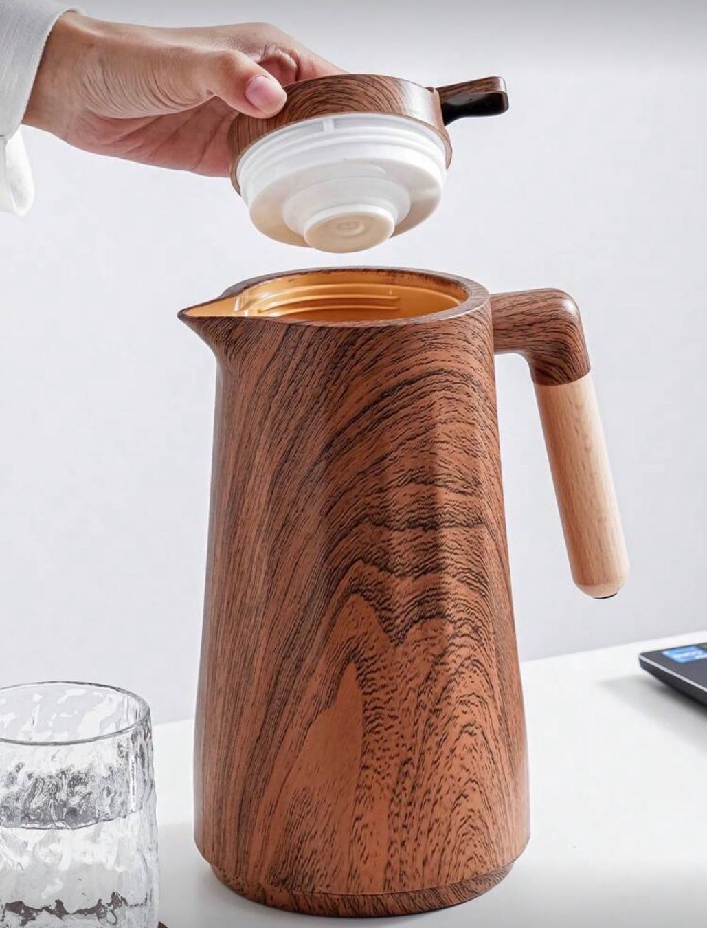 Théières: Edle Isolierkanne in Holzoptik – D'occasion à Emmenbrücke par ShopDirect