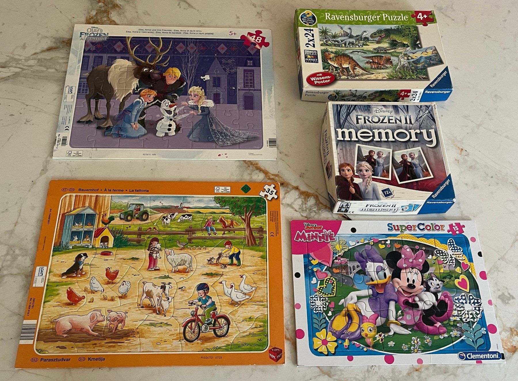 Ravensburger Puzzles: 4 Miscellaneous Puzzles & 1 Memory "FROZEN II" – Gebraucht aus Le Noirmont von bouboun21
