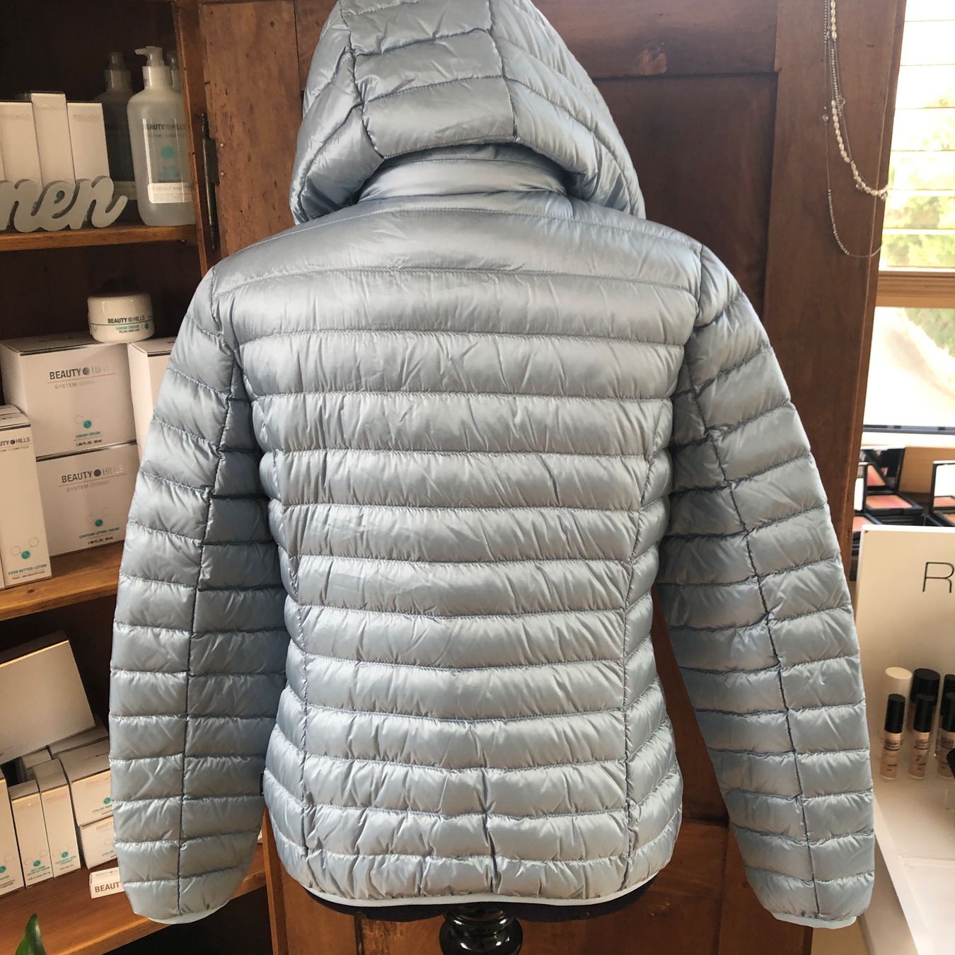 Jacken: Steppjacke Damen hellblau mit Kapuze – Neu (gemäss Beschreibung) aus Arlesheim von leyRum4.5 5