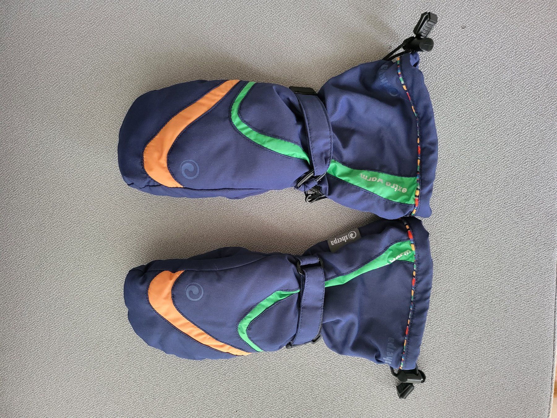 Sherpa Giacche & Cappotti: Skijacke mit passenden Handschuhe – Usato da Bremgarten venduto da im02 3