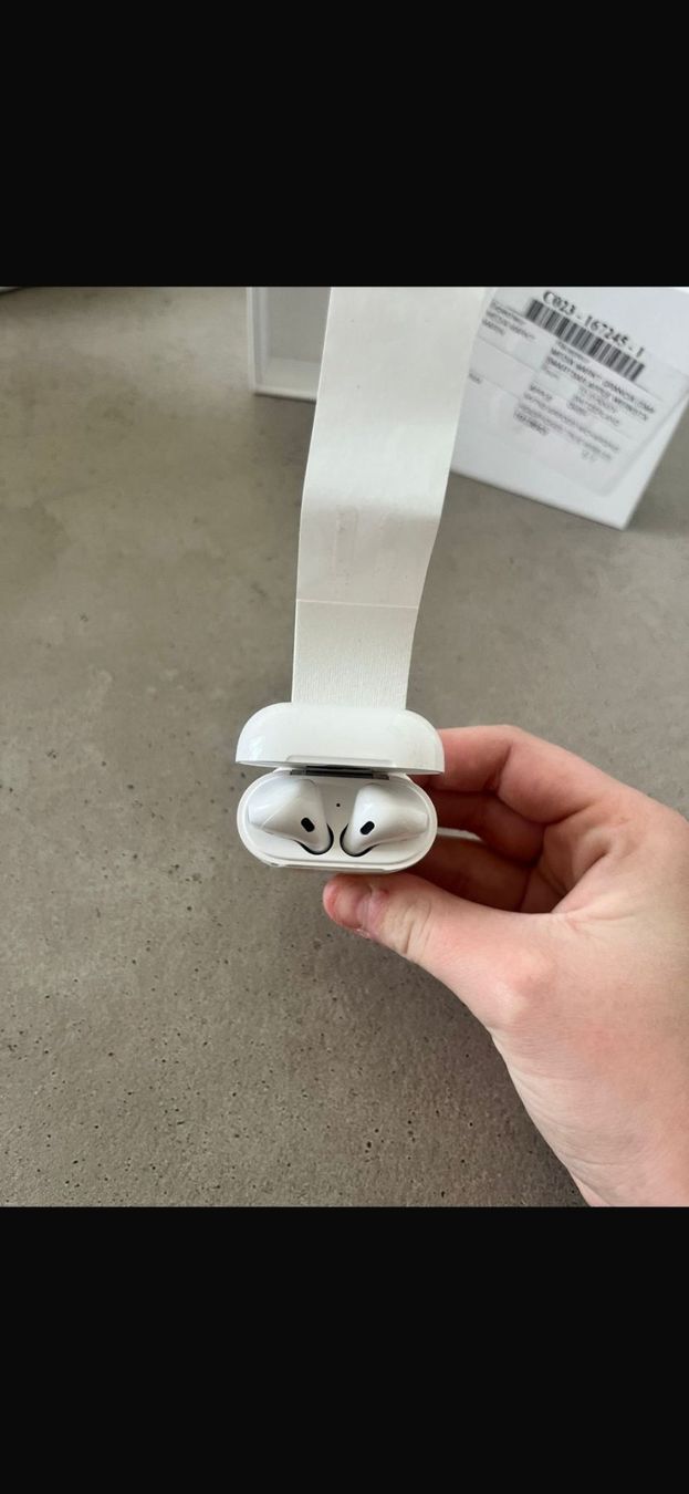 Apple Cuffie: Air pod 1 ere géneration – Usato da Fontaines NE venduto da aud_5z9z 1