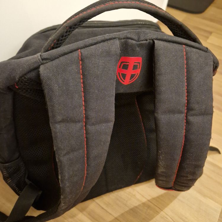 Geräumiger Ellehammer Rucksack / Laptopfach, Sack, Schule, (Defekt) in ...