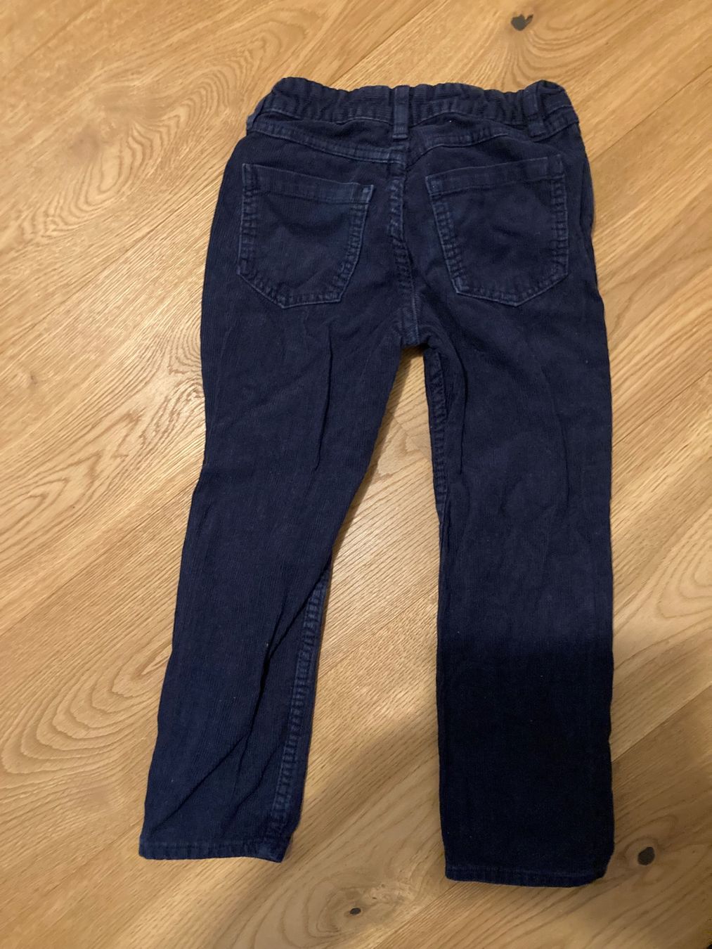 H&M Pantaloni: Manchester Marinenblau – Usato da Bülach venduto da Stellina72 2