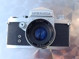 Miranda Analoge SLR Kamera mit Soligor 50mm 1:1.9
