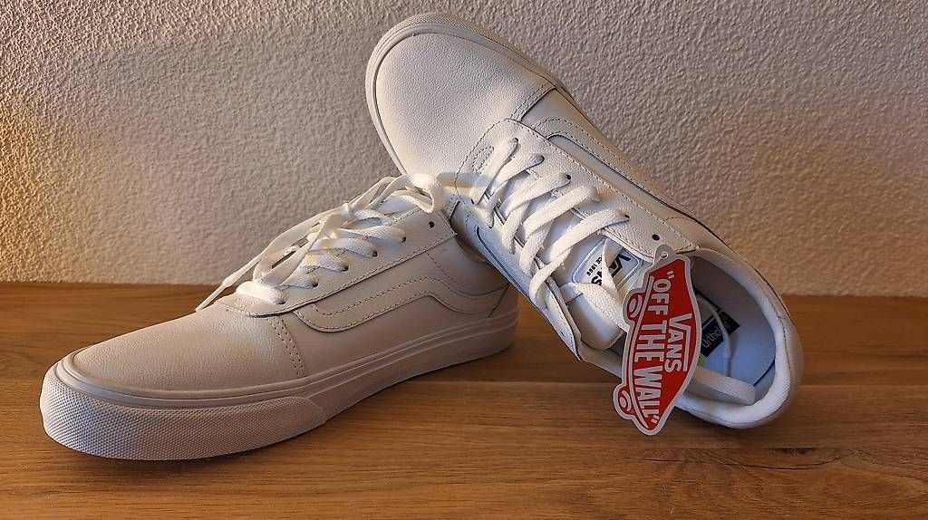 Vans Chaussures hommes: Schuhe Vans Gr. 41 – Neuf avec emballage d'origine à Olten par ann_68kd