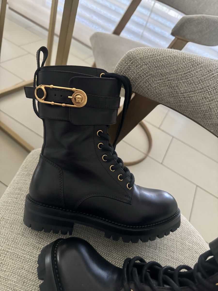 Versace Scarpe da donna: Versace Leder ,nie getragen. – Nuovo (secondo la descrizione) da Regensdorf venduto da csa_69gg 3