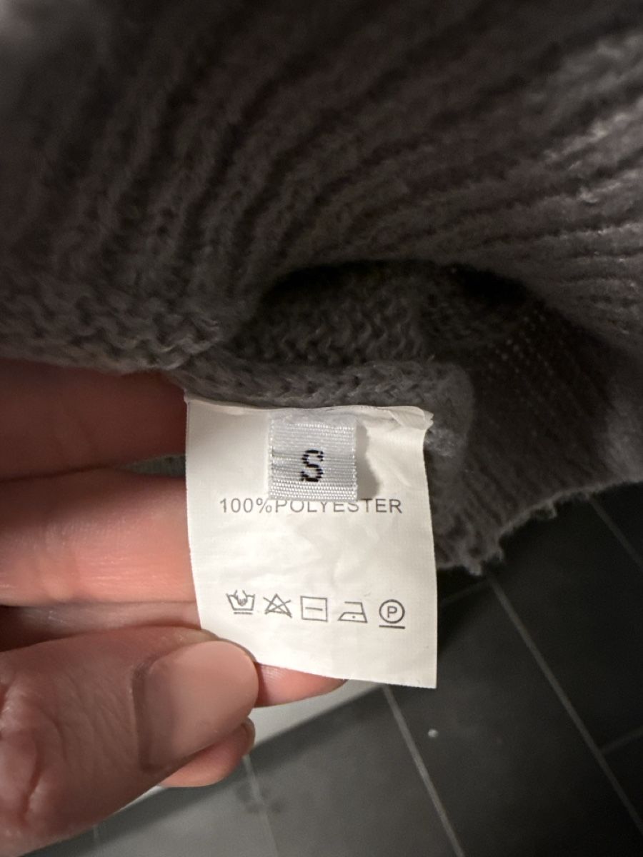 Shein Maglioni & Felpe: Grauer Strickpullover mit Rüschchen und Perlen, Grösse S – Nuovo (secondo la descrizione) da Arbon venduto da llaauraa 2