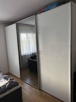 Grosser Kleiderschrank