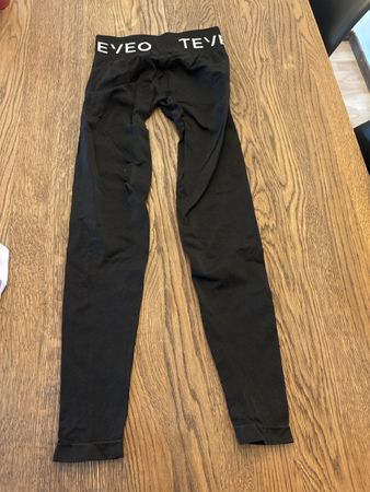 Sportleggins TEVEO Signature schwarz Grösse S 
