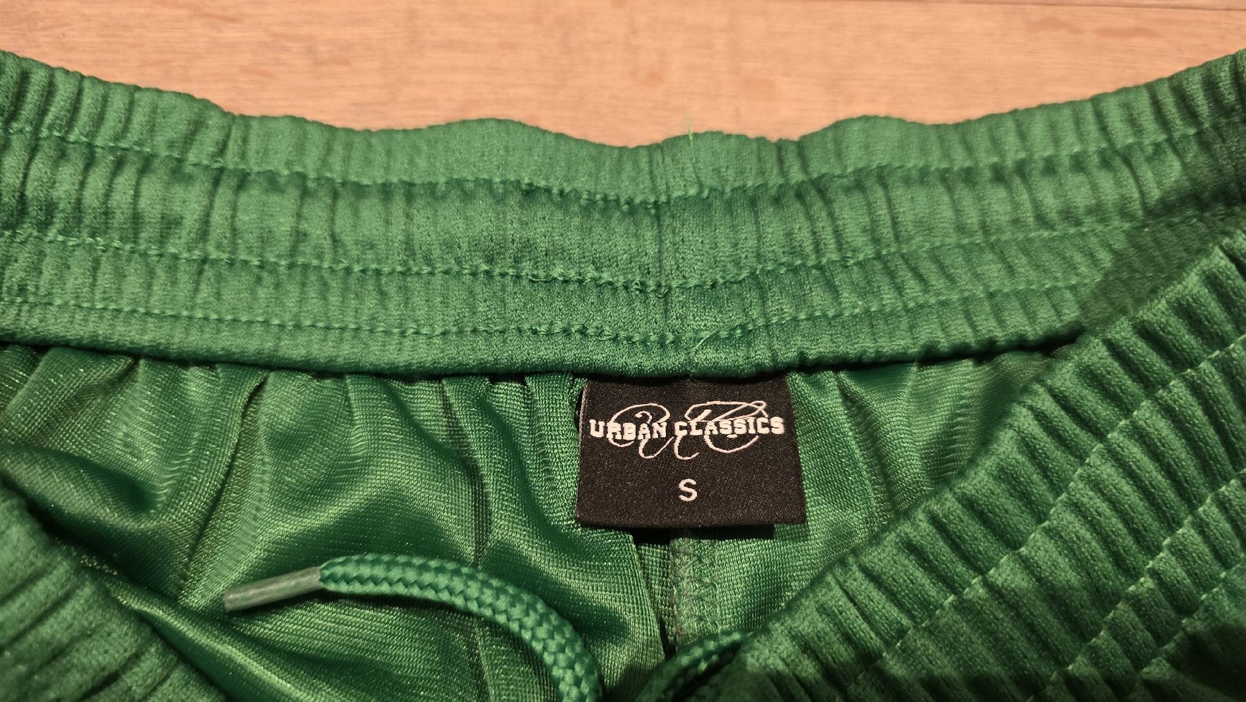 Pantaloni: Urban Classics Mesh Basketball Shorts – Usato da Andermatt venduto da mapafu 1