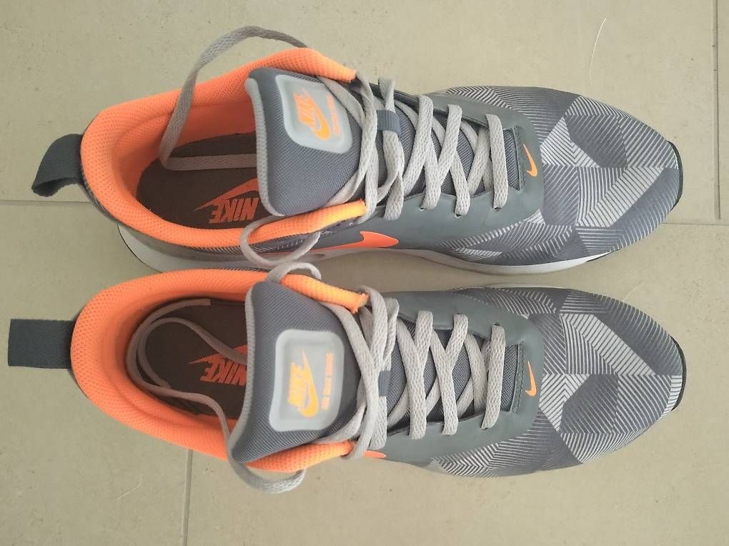 Scarpe da uomo: Nike Air Max Tavas Print – Usato da Gland venduto da bstn9 1