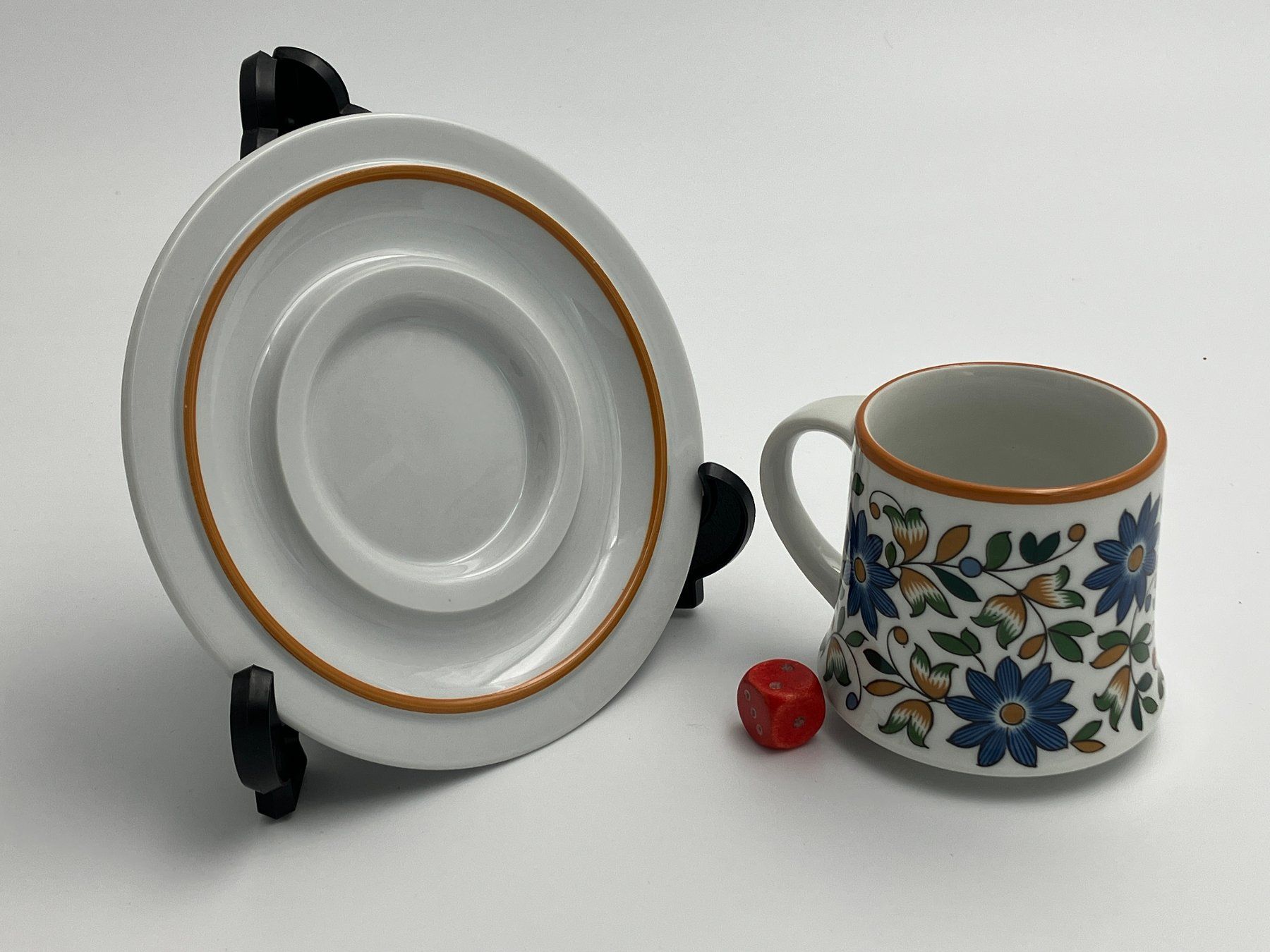 Geschirrsets: Langenthal Kaffeeservice stylisches Blumendesign 1970er – Gebraucht aus Uttigen von I_like 4