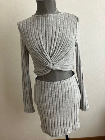 Ensemble maille côtelée gris, parfait pour l'hiver! T 38