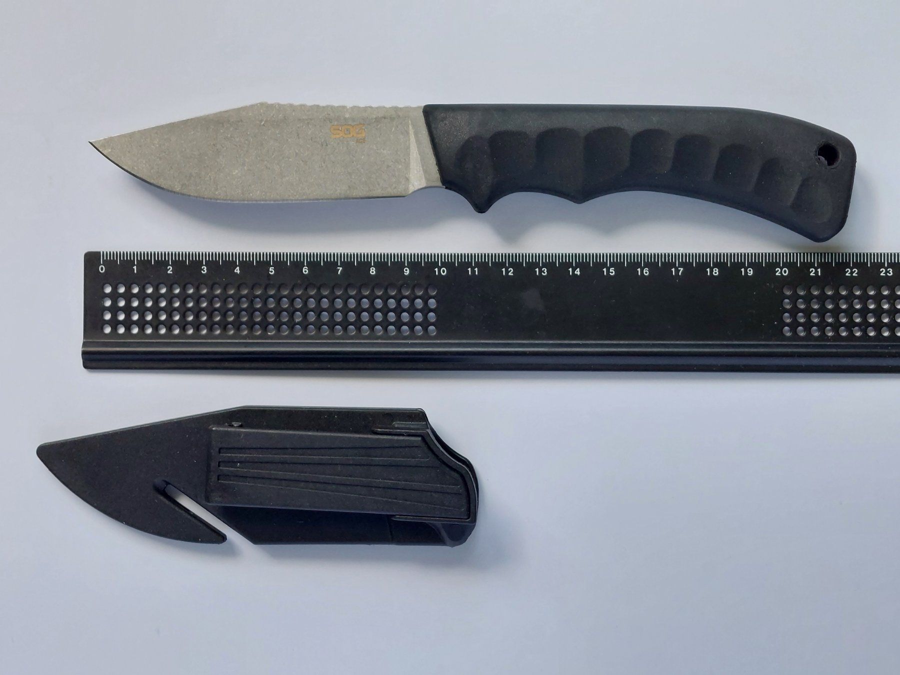 Accessori: SOG - "Ace" Fixed Blade Knife – Nuovo (secondo la descrizione) da Liebefeld venduto da Helveticus6 4