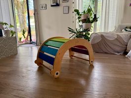 UTUKUTU Spectra Full Color – Kletterbogen & Wippe aus Holz