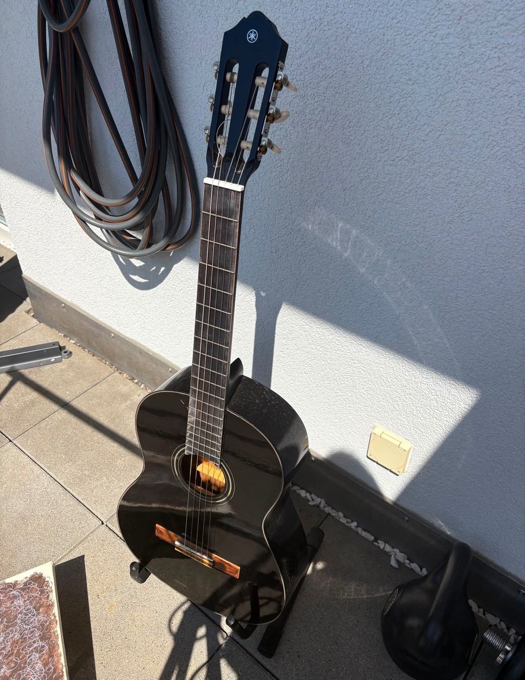 Instruments de musique: Konzertgitarre schwarz gebraucht – D'occasion à Amriswil par Er1cc 2