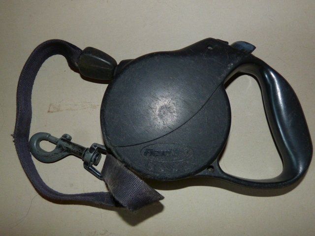 Flexi Collier et laisse: Flexi Roll-Leine Classic 3-5, schwarz – D'occasion à Nunningen par mercury-4-dogs