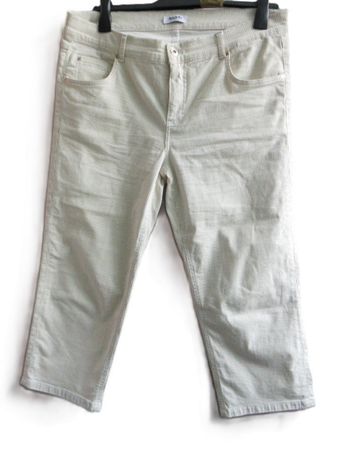 Gr. 44/46 ANGELS kürzere Hose creme + Nadelstreifen s.Masse