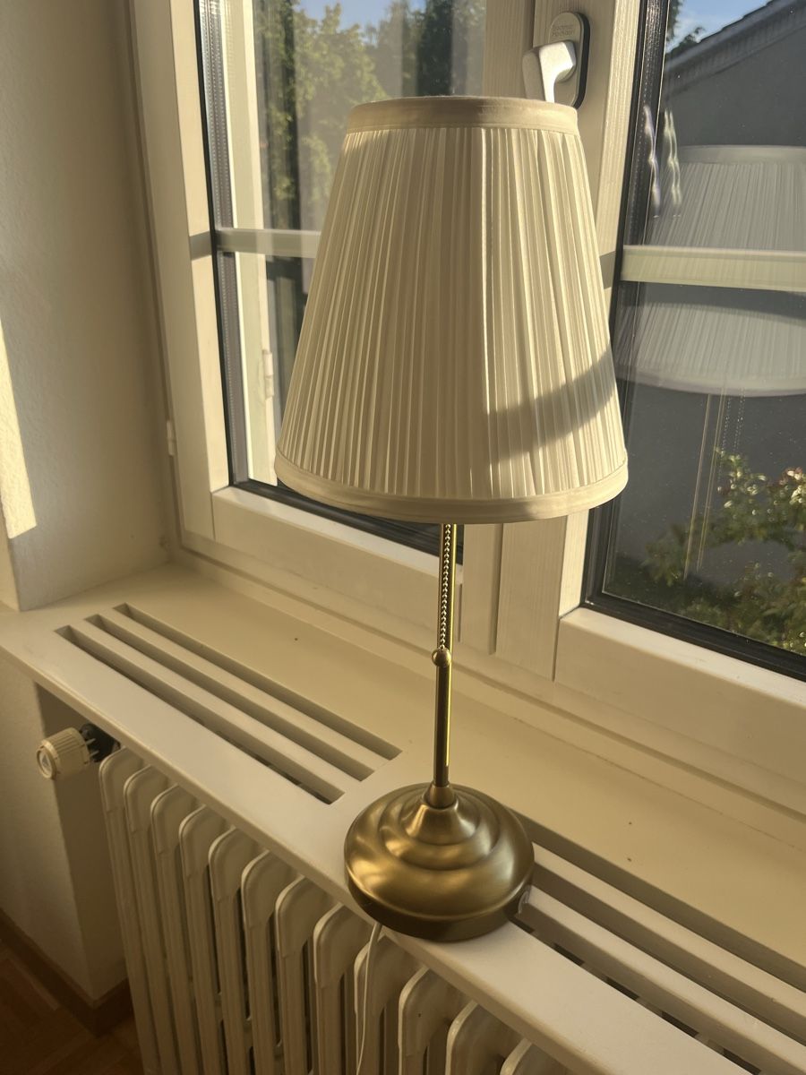 Lampen: Tischlampe mit Schirm – Gebraucht aus Zürich von cel_87nl 1